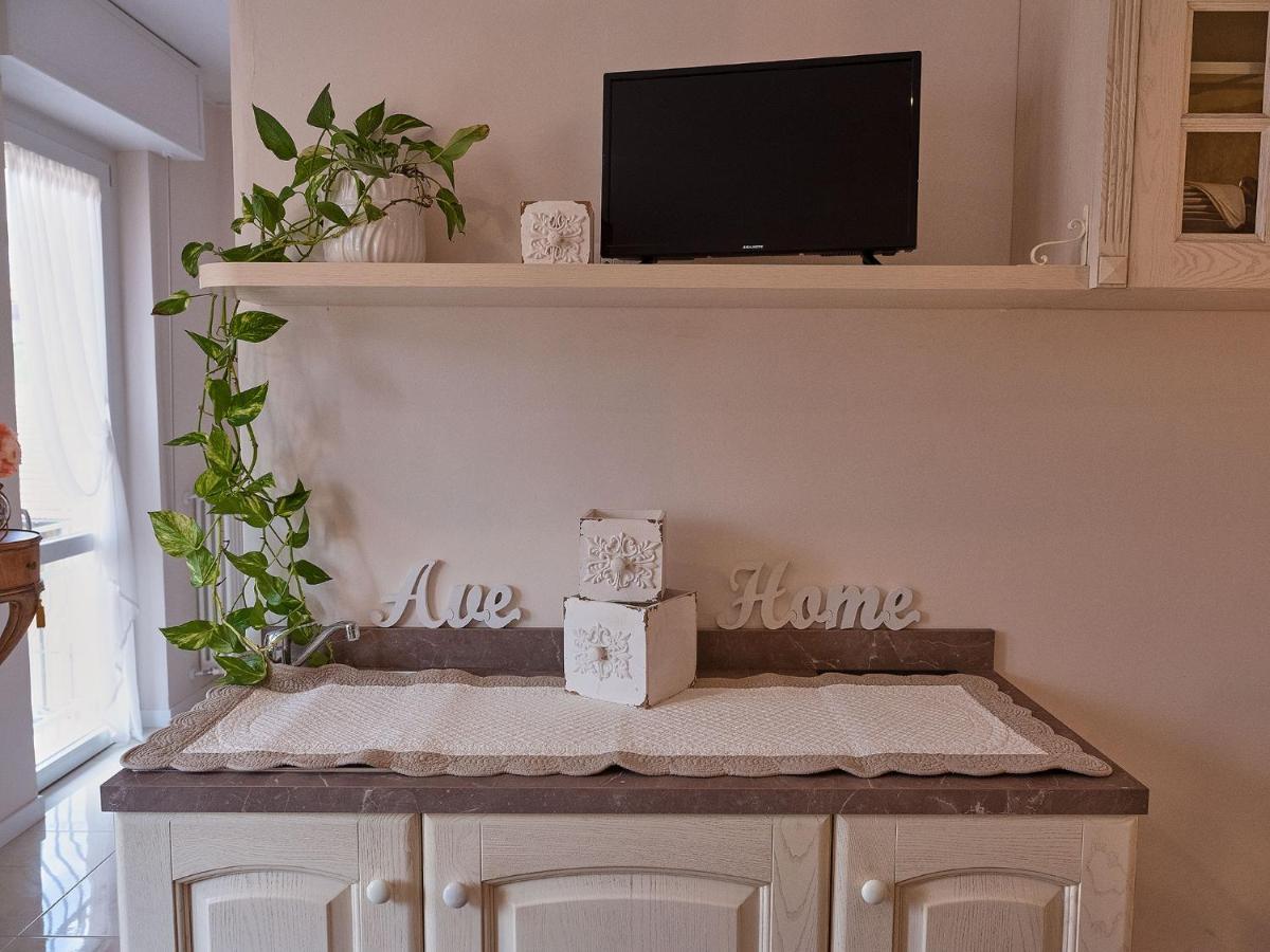 Ave Home Луино Екстериор снимка